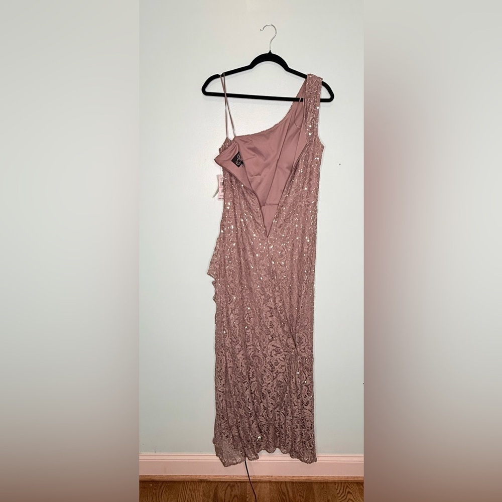 Alex Evenings One Shoulder sequin Lace A line gown in mocha - Picture 9 of 10